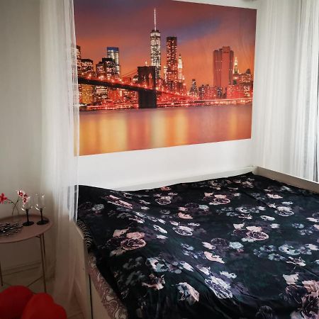 Iasi Jacuzzi Apartment H Exterior foto